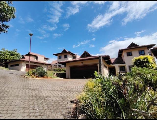 3 BEDROOM TOWNHOUSE FOR SALE IN IZINGA